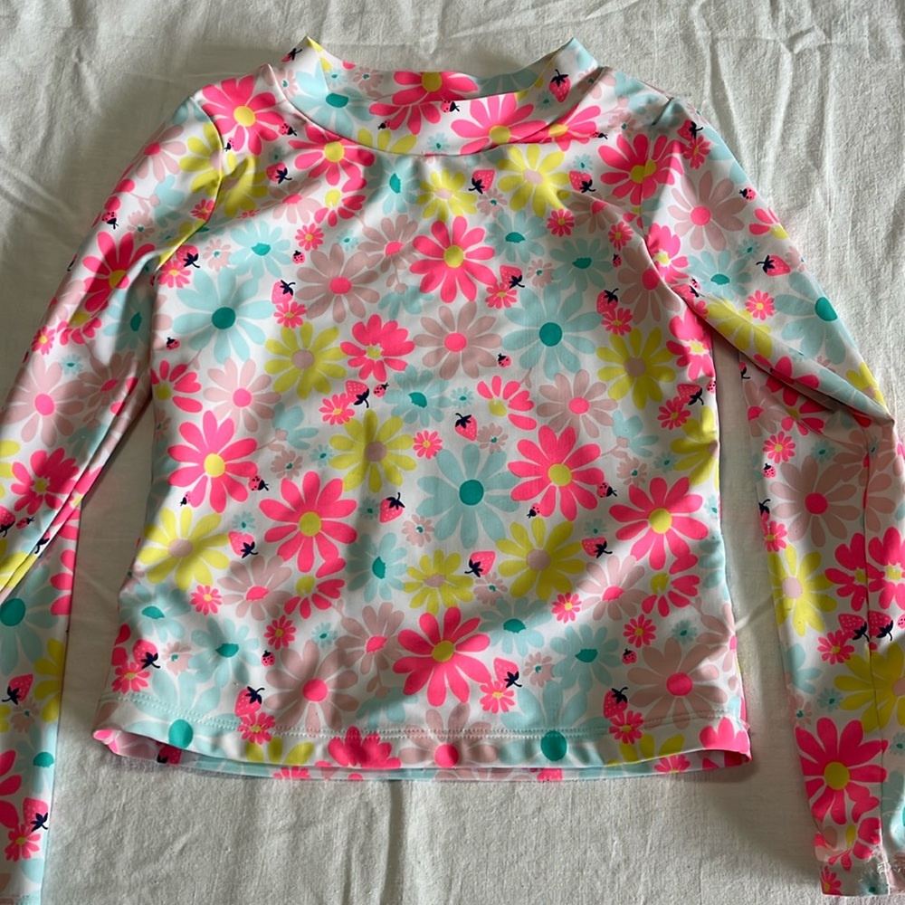 Size 7 Carter’s rash guard swim top